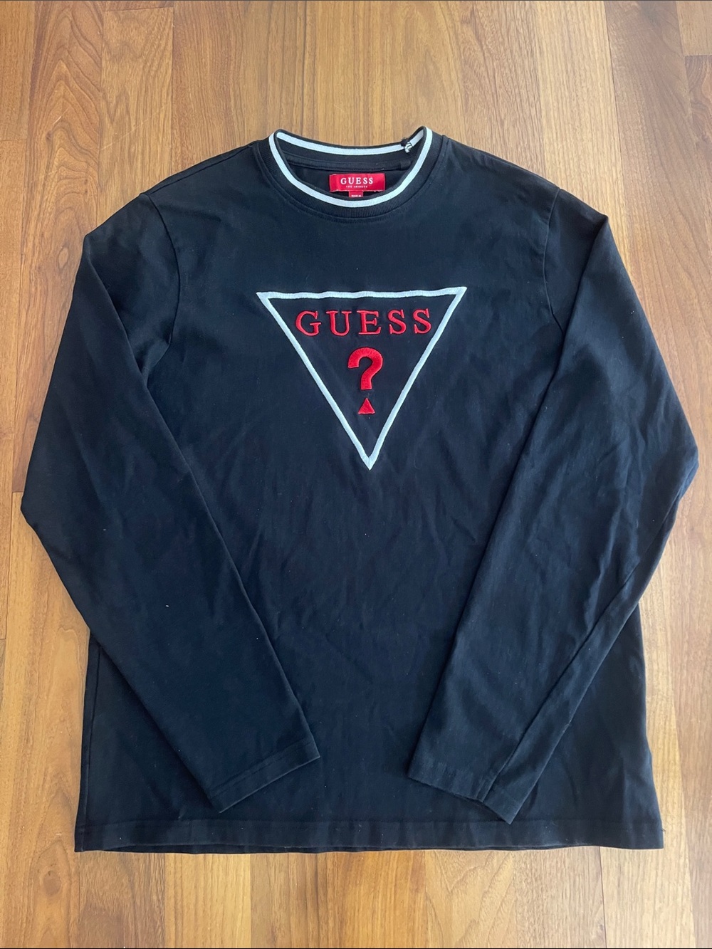 Iconic Guess ? Black Logo Red Lettering Long Sleeve Crewneck- size large